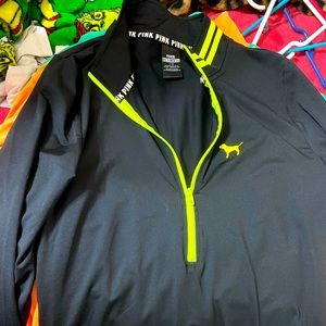 💚 VS PINK Half Zip